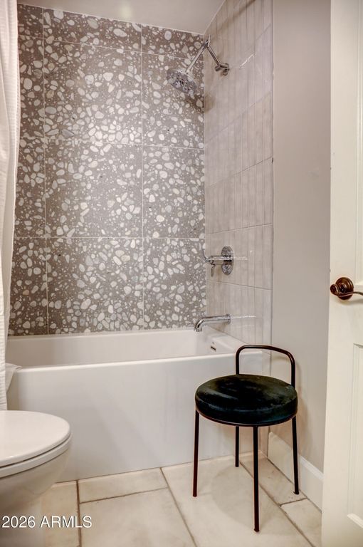 Image 31 of property listing at 1915 E ROSE Lane, Phoenix, AZ 85016