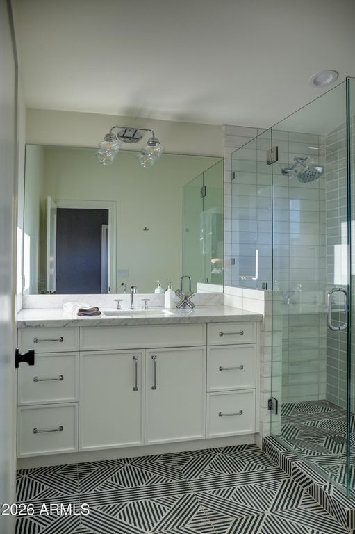 Image 35 of property listing at 1915 E ROSE Lane, Phoenix, AZ 85016