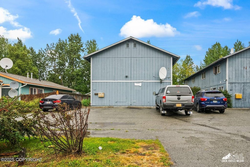 917 E 45th Court, Anchorage, AK 99503