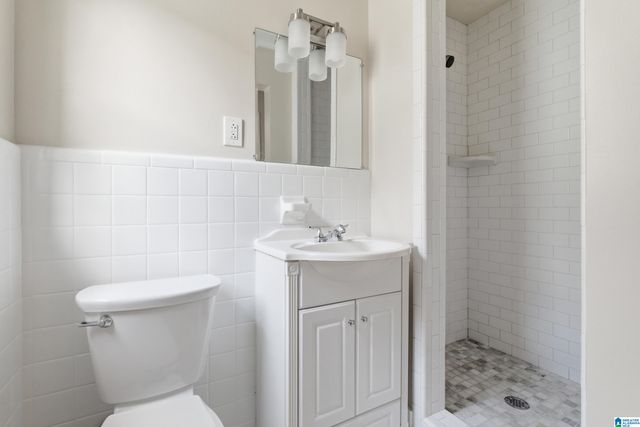 1166 CRESTHILL ROAD, Birmingham, AL 35213