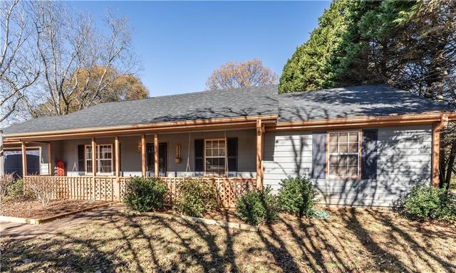 5056 Salem Rd, Covington, GA 30016