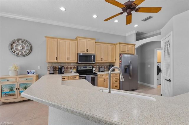 11809 Royal Tee CT, Cape Coral, FL 33991