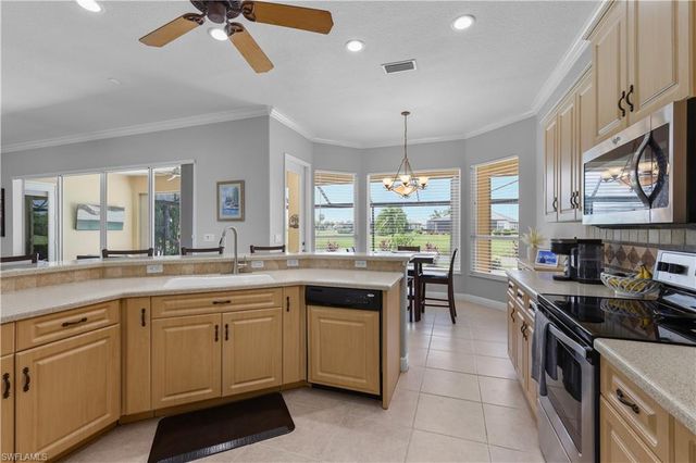 11809 Royal Tee CT, Cape Coral, FL 33991