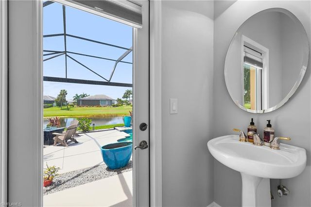 11809 Royal Tee CT, Cape Coral, FL 33991