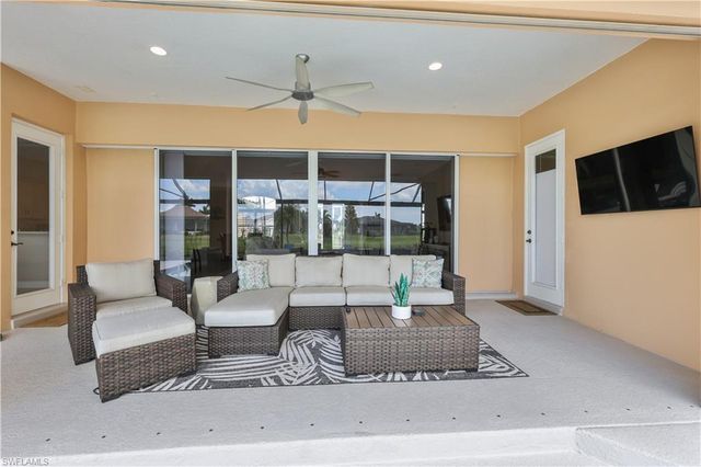 11809 Royal Tee CT, Cape Coral, FL 33991