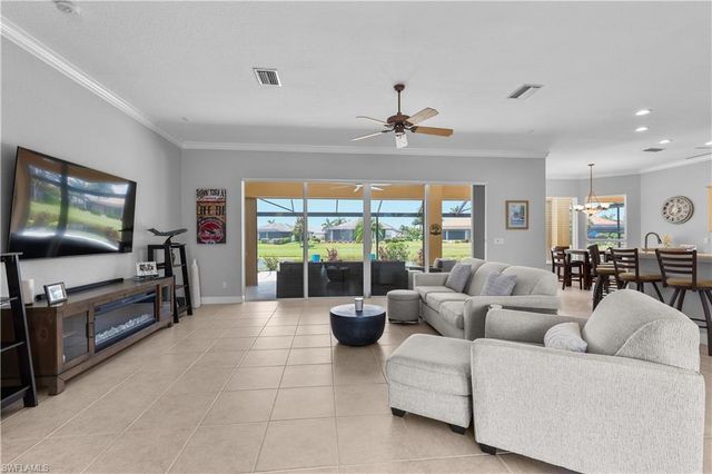 11809 Royal Tee CT, Cape Coral, FL 33991