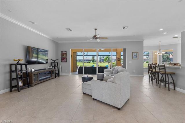 11809 Royal Tee CT, Cape Coral, FL 33991