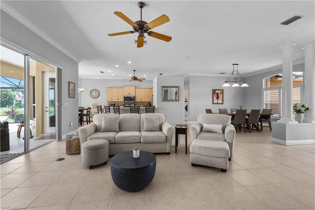 11809 Royal Tee CT, Cape Coral, FL 33991
