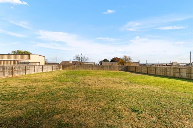 8107 Green Hill DR, Salado, TX 76571