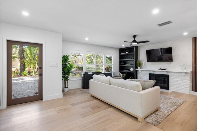 3705 TANGIER TERRACE, Sarasota, FL 34239