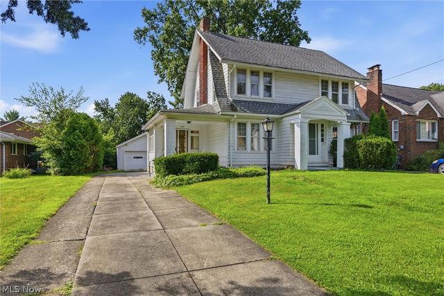513 Redondo Road, Youngstown, OH 44504