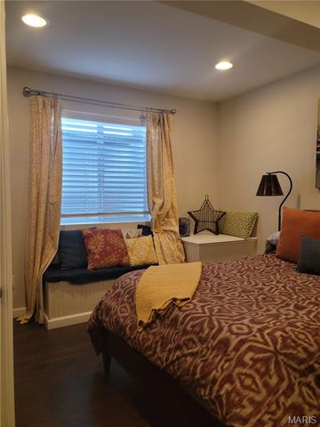 209 Flint Brook Drive, O'fallon, MO 63366