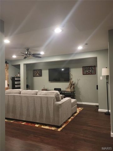 209 Flint Brook Drive, O'fallon, MO 63366