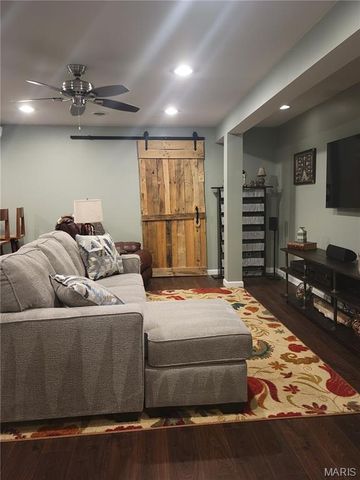 209 Flint Brook Drive, O'fallon, MO 63366