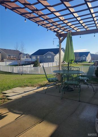 209 Flint Brook Drive, O'fallon, MO 63366