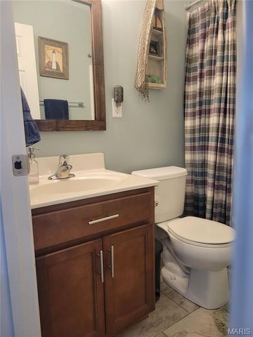 209 Flint Brook Drive, O'fallon, MO 63366