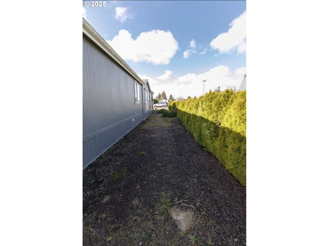 4427 BREN Loop, Salem, OR 97305