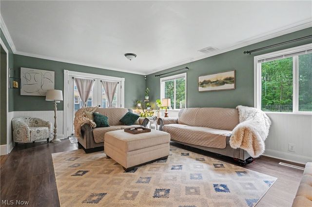 1223 Aurora Hill Drive, Aurora, OH 44202