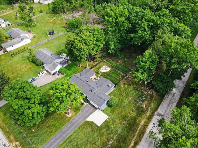 1223 Aurora Hill Drive, Aurora, OH 44202