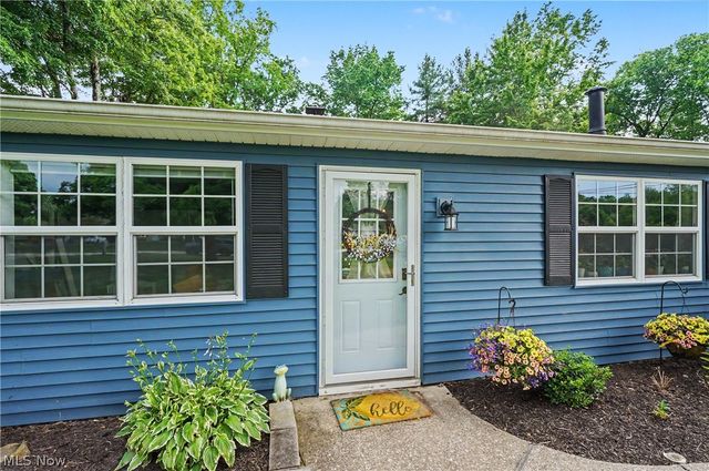 1223 Aurora Hill Drive, Aurora, OH 44202
