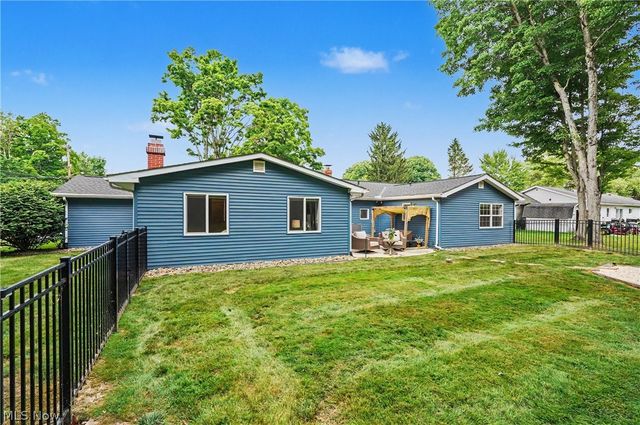1223 Aurora Hill Drive, Aurora, OH 44202