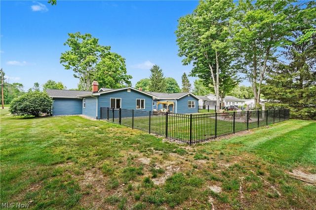 1223 Aurora Hill Drive, Aurora, OH 44202