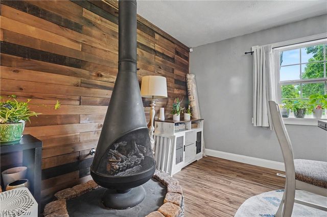 1223 Aurora Hill Drive, Aurora, OH 44202