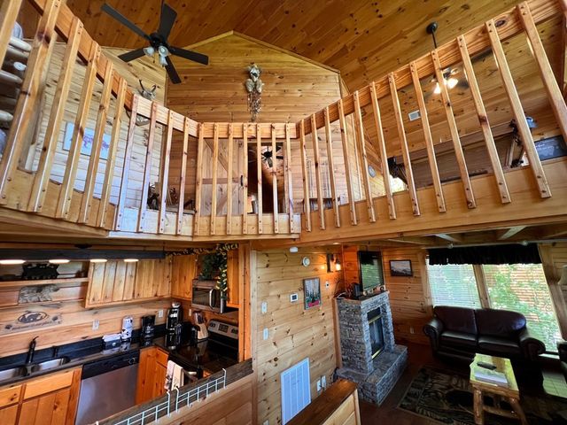 2203 Foxberry Way, Sevierville, TN 37876