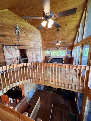 2203 Foxberry Way, Sevierville, TN 37876