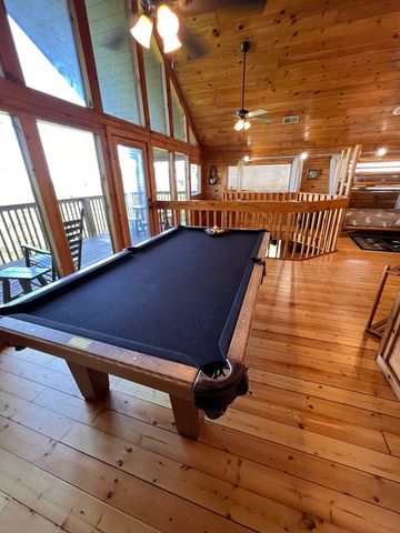 2203 Foxberry Way, Sevierville, TN 37876