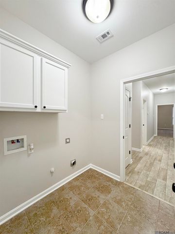 11406 Ashwood Ct, Denham Springs, LA 70726