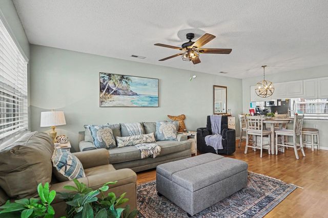 703 1st Ave S Apt 33C, North Myrtle Beach, SC 29582