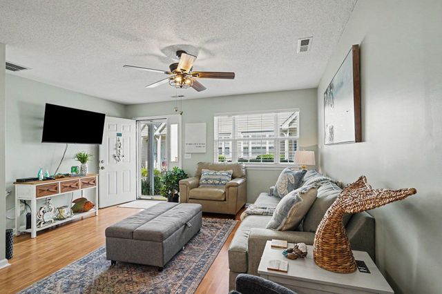 703 1st Ave S Apt 33C, North Myrtle Beach, SC 29582