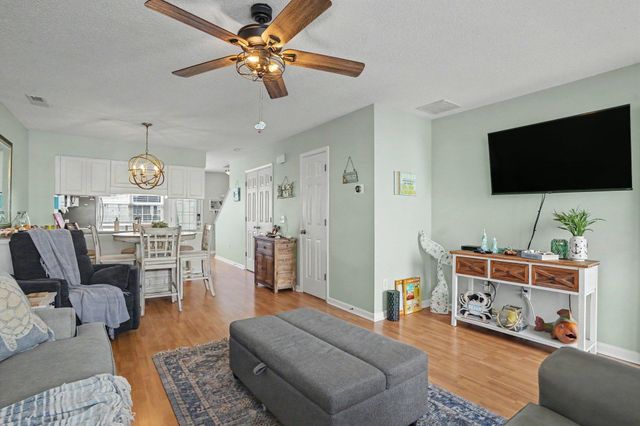 703 1st Ave S Apt 33C, North Myrtle Beach, SC 29582