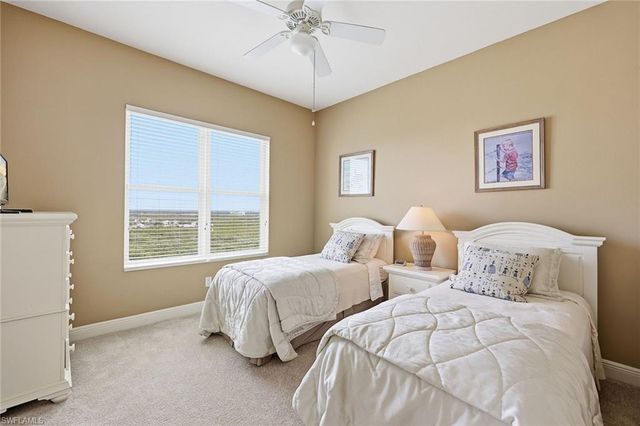 420 Cove Tower DR 1404, Naples, FL 34110