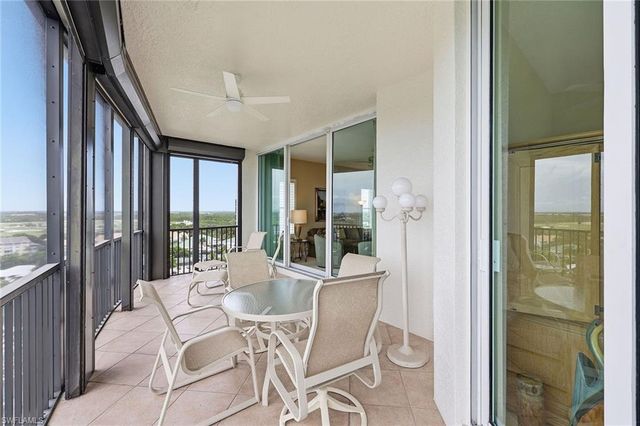 420 Cove Tower DR 1404, Naples, FL 34110