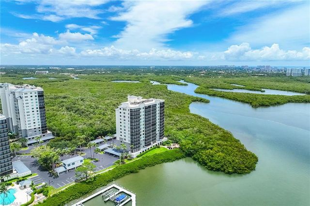 420 Cove Tower DR 1404, Naples, FL 34110