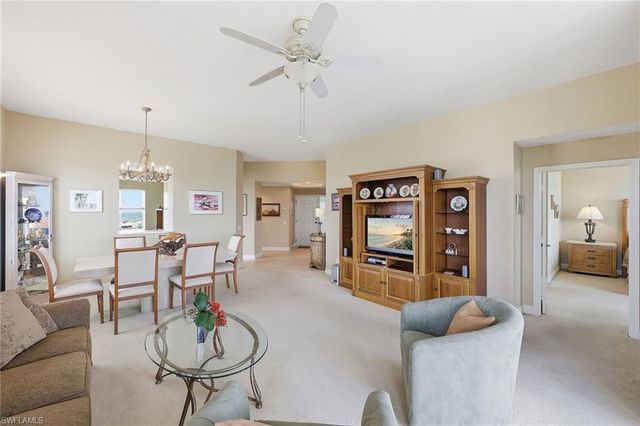 420 Cove Tower DR 1404, Naples, FL 34110