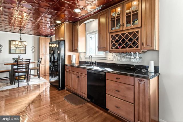 9056 BROOK FORD RD, Burke, VA 22015