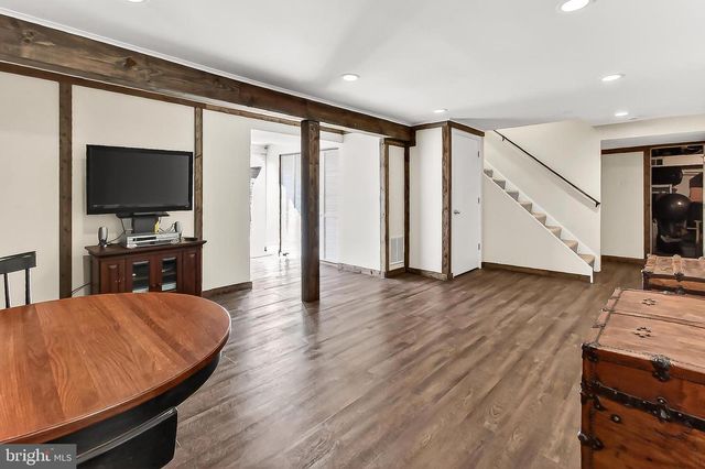 9056 BROOK FORD RD, Burke, VA 22015