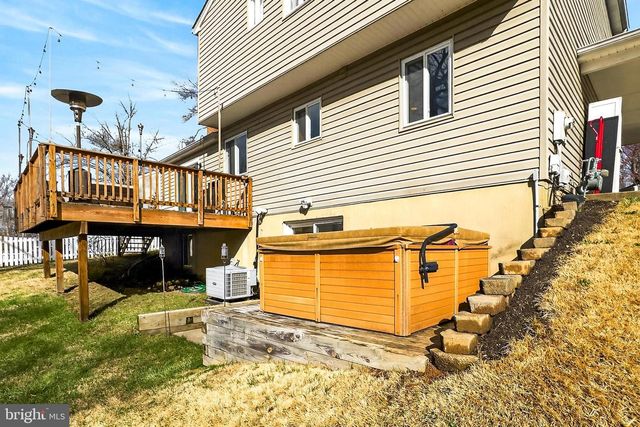 9056 BROOK FORD RD, Burke, VA 22015