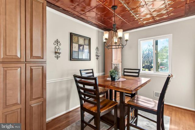 9056 BROOK FORD RD, Burke, VA 22015