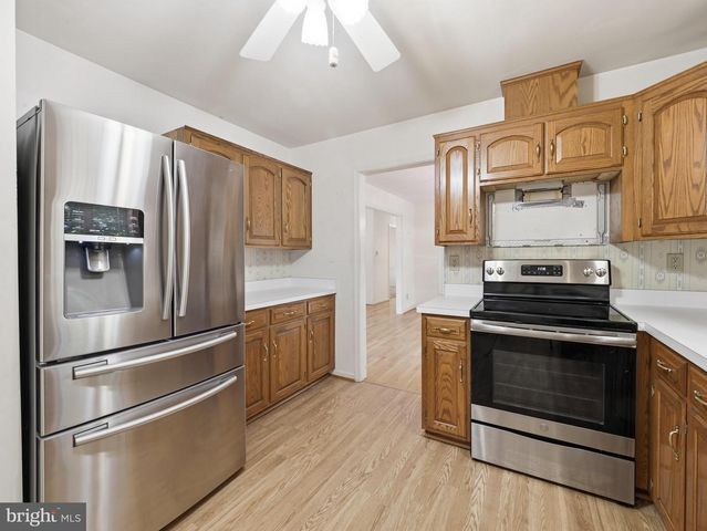 11302 CROFTON CIRCLE, Waynesboro, PA 17268