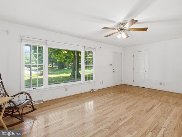 11302 CROFTON CIRCLE, Waynesboro, PA 17268