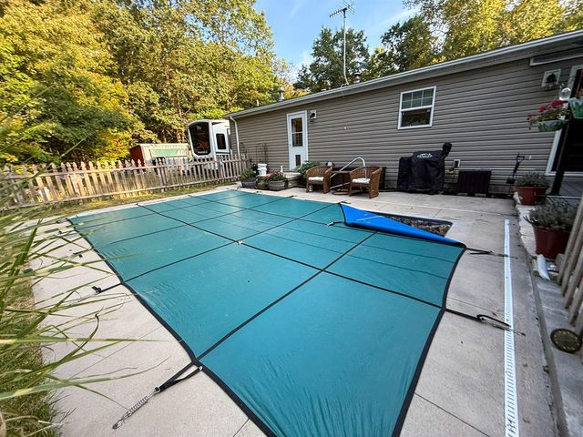 6453 18 Mile Road, Cedar Springs, MI 49319