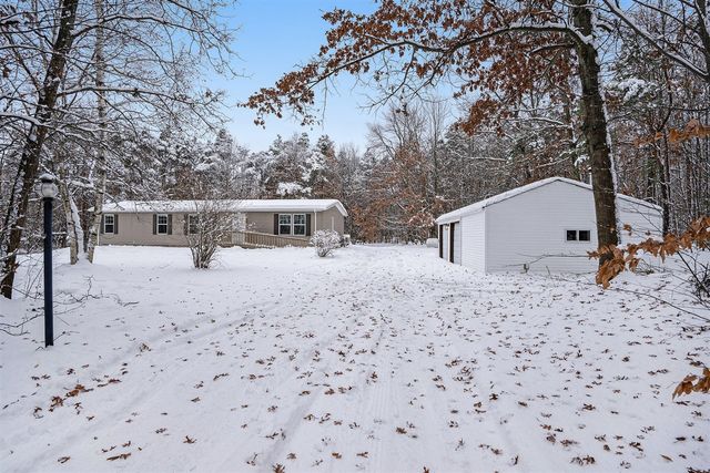 6453 18 Mile Road, Cedar Springs, MI 49319
