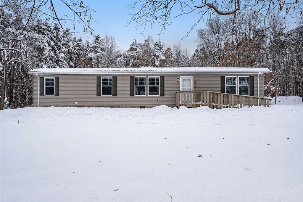 6453 18 Mile Road, Cedar Springs, MI 49319