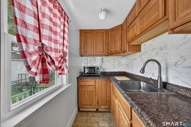 29 Miner Avenue, Waterford, CT 06385