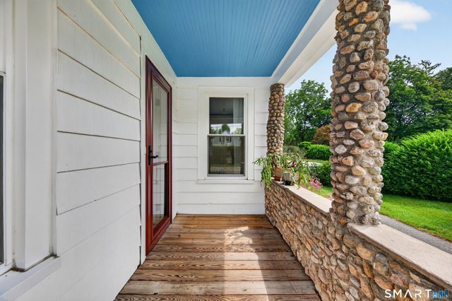 29 Miner Avenue, Waterford, CT 06385