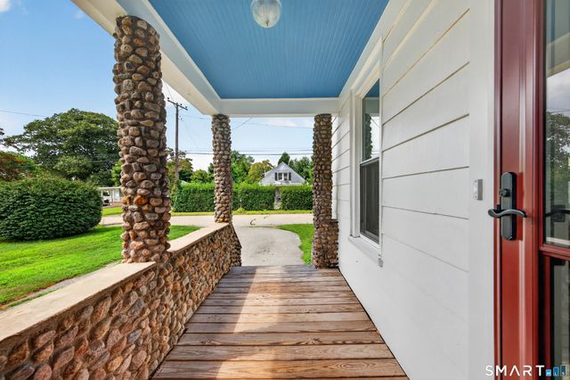 29 Miner Avenue, Waterford, CT 06385